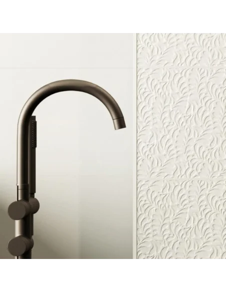 Azulejos pasta blanca rectificada Irida White 30x90 (Combinado con Irida Decor)