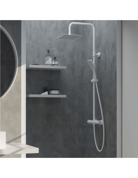 Columna ducha termostática cuadrada Nite AQG. Ambiente baño