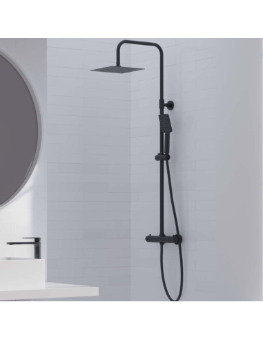 Columna ducha termostática color negro Nite AQG. Ambiente baño